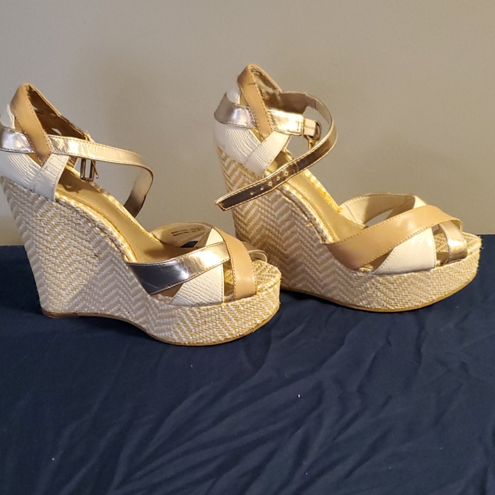 Aldo Wedge Sandals sz 8.5